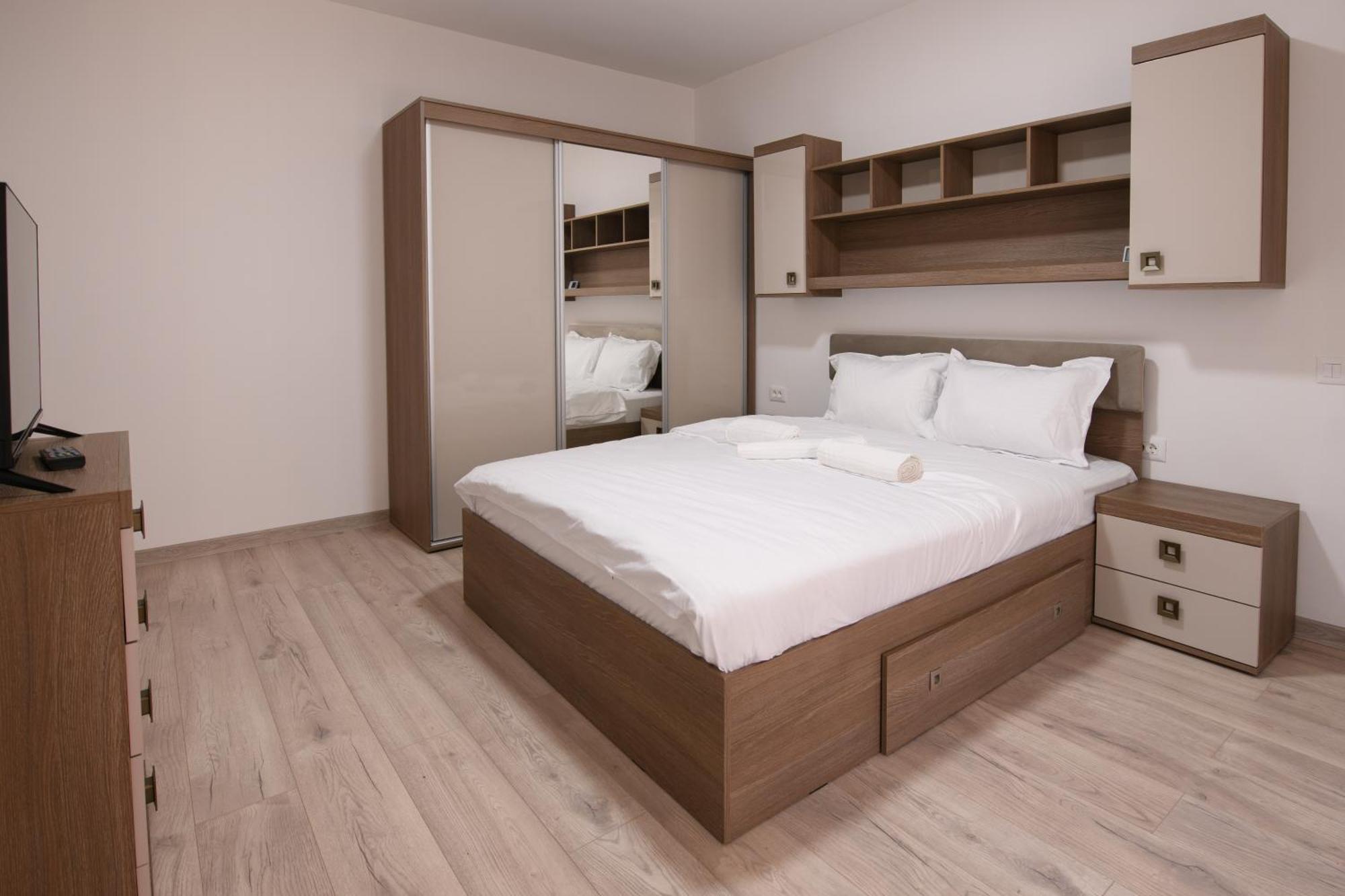Апартаменти Smart Living Plaza Бухарест Екстер'єр фото